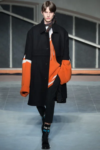 Look 5
